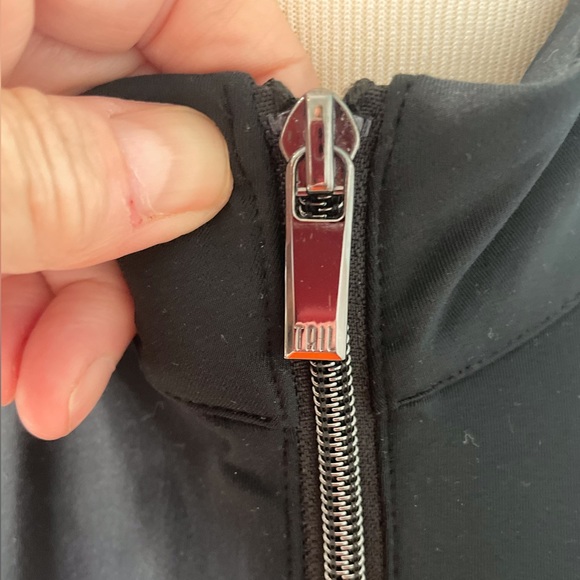 NWOT Tail Ladies Black Golf Vest - Picture 3 of 9